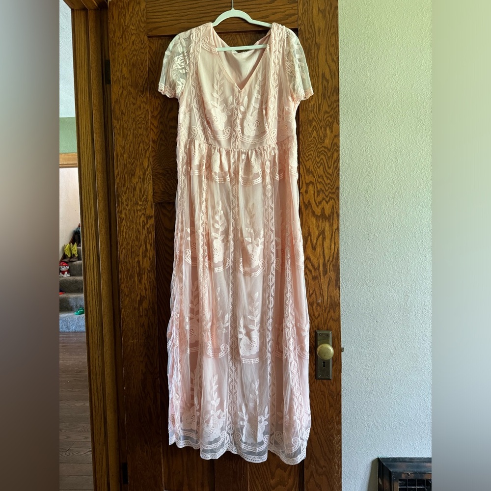 Women’s dress. Blush pink.